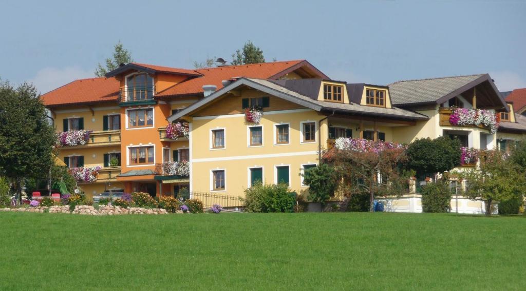 Ferienhotel Herzog Neumarkt am Wallersee Eksteriør billede