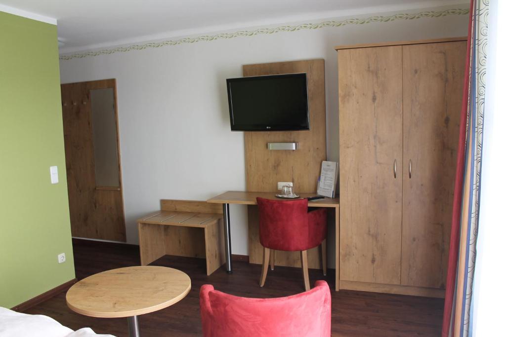 Ferienhotel Herzog Neumarkt am Wallersee Værelse billede